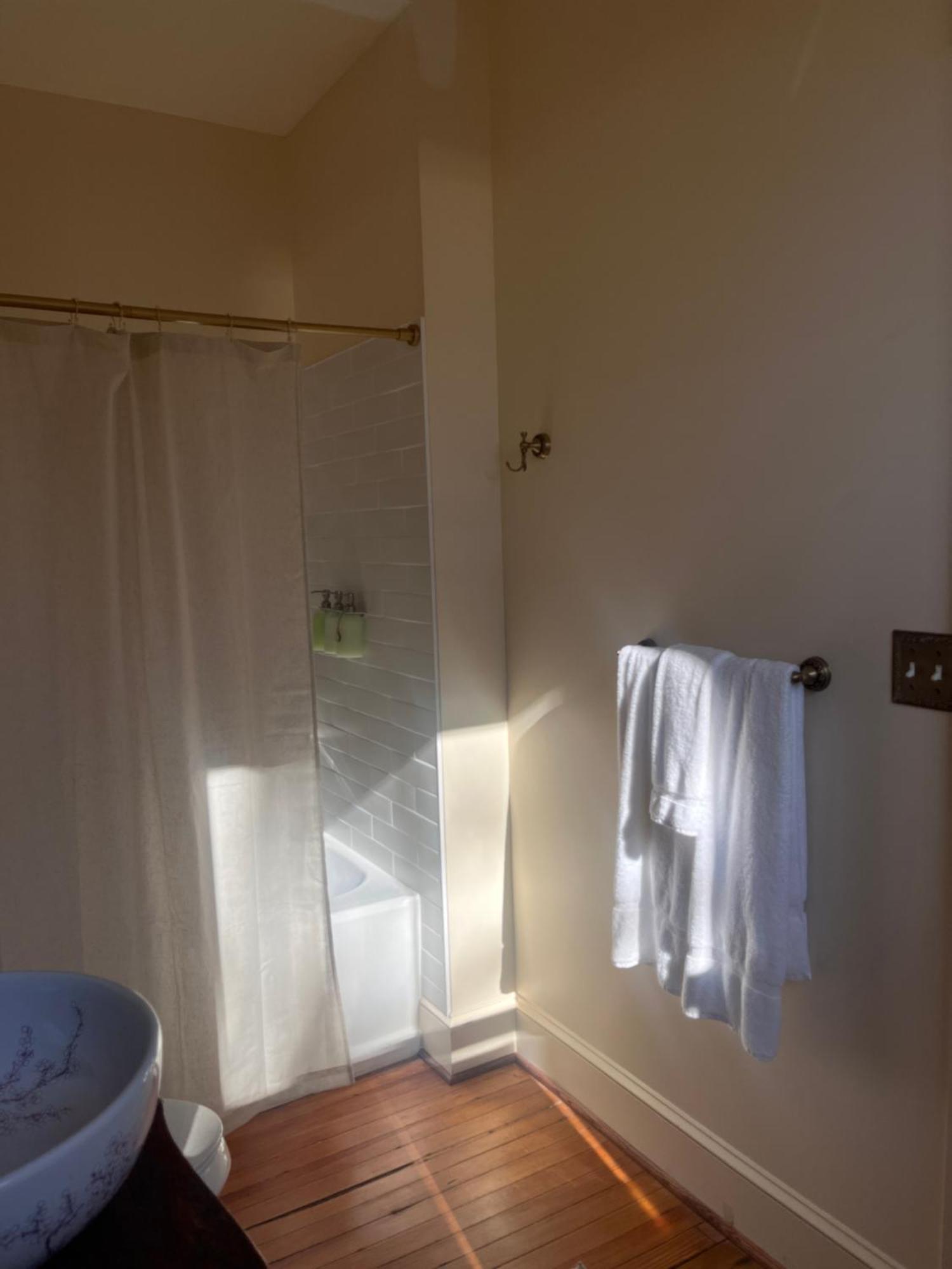 Tanglewood Inn Гринвилл Экстерьер фото